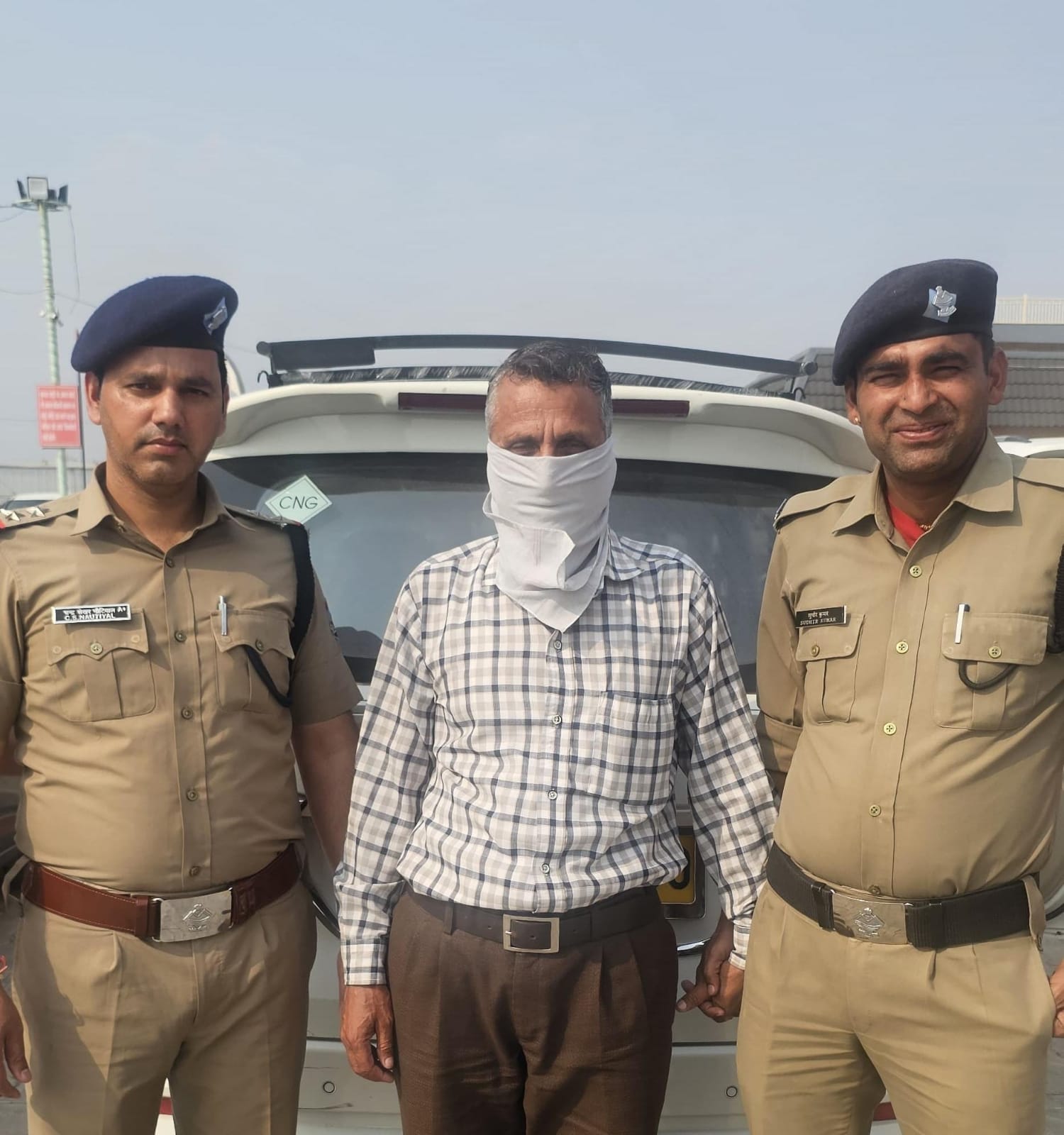 नाबालिग युवती से दुष्कर्म के आरोपी शिक्षक को दून पुलिस ने नैनीताल से किया गिरफ्तार