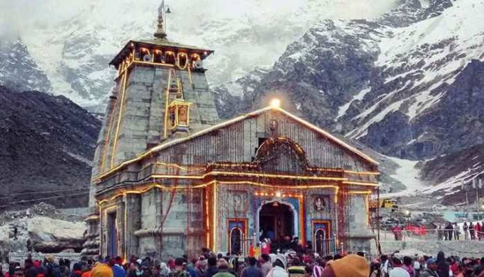 यात्रियों ने लगाई गजब की अकल, जाम से बचने के लिए केदारनाथ तक एम्बुलेंस की बुक।।।